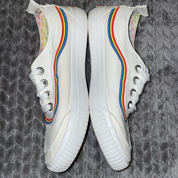 Blowfish sz 8 white w/rainbow - Picture 3 of 8